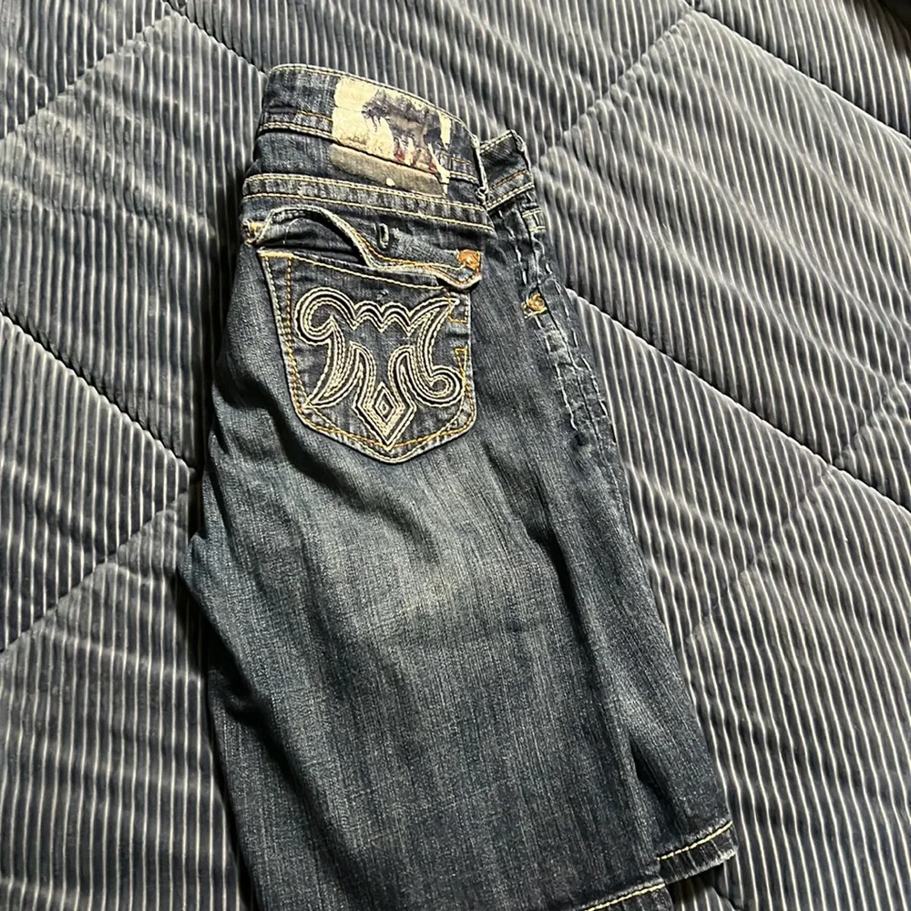 Shorts - Picture 3 of 3